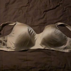 Cacique Bra 42DDD.